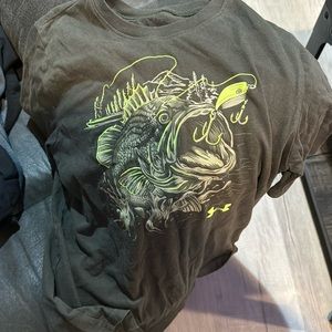 Under armour size youth medium